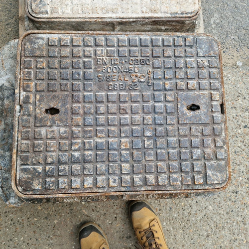 Cast iron manhole cover - cast, &
