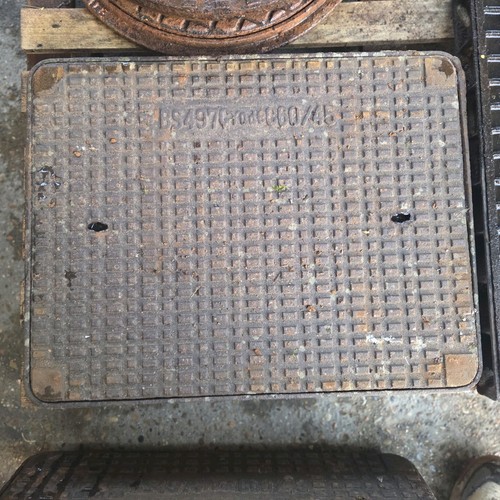 Cast iron manhole cover - cast, &